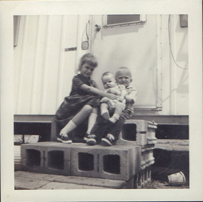 Robin and her siblings as children